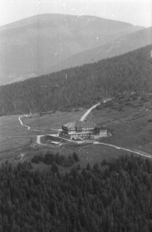 Schronisko PTTK „Strzecha Akademicka" (fot. 3) [Dokument ikonograficzny]