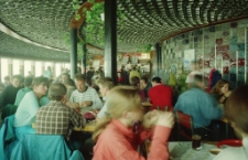 Restauracja na Śnieżce - wnętrze (fot. 1) [Dokument ikonograficzny]