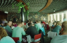 Restauracja na Śnieżce - wnętrze (fot. 2) [Dokument ikonograficzny]