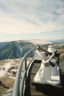 Przyrządy meteorologiczne (fot. 2) [Dokument ikonograficzny]