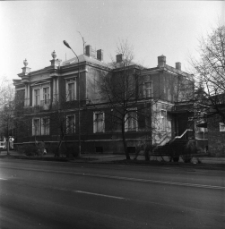 Jelenia G&oacute;ra - Budynek przy ulicy Wolności [Dokument ikonograficzny]