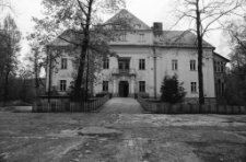 Pałac w Ciechanowicach (fot. 2) [Dokument ikonograficzny]