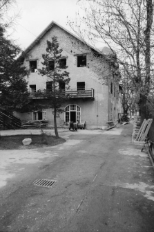 Cieplice - Uzdrowiskowy Szpital Reumatologiczny nr 8 dla dzieci (fot. 2) [Dokument ikonograficzny]