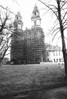 Remont Bazyliki Wniebowzięcia Najświętszej Maryi Panny w Krzeszowie (fot. 2) [Dokument ikonograficzny]