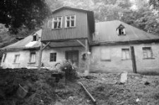 Sosnówka - budynek restauracyjny przy kaplicy św. Anny (fot. 2) [Dokument ikonograficzny]