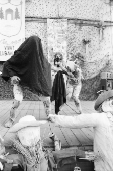 VIII Międzynarodowy Festiwal Teatrów Ulicznych (fot. 2) [Dokument ikonograficzny]