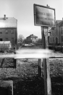 Zlikwidowana wieś Wigancice Żytawskie - "Granica państw. Przekraczanie zabronione" [Dokument ikonograficzny]