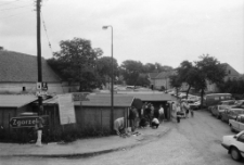 Targowisko w Sieniawce (fot. 3) [Dokument ikonograficzny]