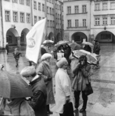 Jelenia Góra - protest Związku Nauczycielstwa Polskiego (fot. 3) [Dokument ikonograficzny]