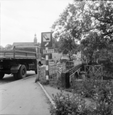 Remont na ulicy Mostowej (fot. 1) [Dokument ikonograficzny]