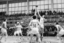 Mecz koszykówki JKS Spartakus - Resovia (fot. 3) [Dokument ikonograficzny]