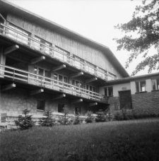 Wojciesz&oacute;w - hotel "Agat" (fot. 1) [Dokument ikonograficzny]