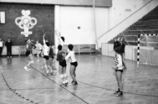 Turniej piłki ręcznej z okazji 68. Rocznicy Rewolucji Październikowej (fot. 2) [Dokument ikonograficzny]