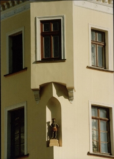 Pół na pół [Dokument ikonograficzny]