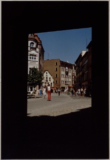 Ulica 1-go Maja - jeleniogórski deptak [1] [Dokument ikonograficzny]