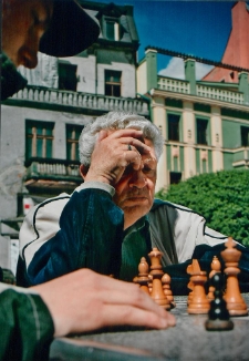 Szachiści - pasje na Bankowej [2] [Dokument ikonograficzny]