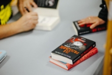 Spotkanie autorskie z Mieczysławem Gorzką (fot. 9) [Dokument ikonograficzny]