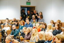 Spotkanie autorskie z Michałem Śmielakiem (fot. 21) [Dokument ikonograficzny]