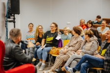 Spotkanie autorskie z Michałem Śmielakiem (fot. 39) [Dokument ikonograficzny]