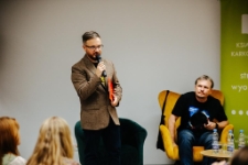 Spotkanie autorskie z Jarosławem Szczyżowskim i Mariuszem Gładzikiem (fot. 5) [Dokument ikonograficzny]