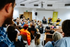 Spotkanie autorskie z Jarosławem Szczyżowskim i Mariuszem Gładzikiem (fot. 11) [Dokument ikonograficzny]