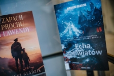 Spotkanie autorskie z Jarosławem Szczyżowskim i Mariuszem Gładzikiem (fot. 24) [Dokument ikonograficzny]