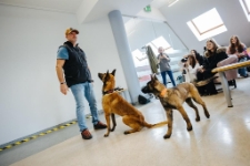 Zajęcia z psami, Jacek Falkenberg (fot. 9) [Dokument ikonograficzny]