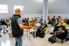 Zajęcia z psami, Jacek Falkenberg (fot. 11) [Dokument ikonograficzny]