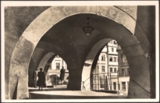 Jelenia Góra : podcienia w rynku [Dokument ikonograficzny]