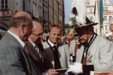 Tyrolczycy w Jeleniej G&oacute;rze [1] [Dokument ikonograficzny]