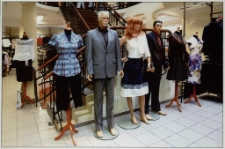 Jeleniog&oacute;rzanie z Domu Towarowego [Dokument ikonograficzny]