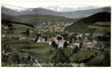 Karpacz - widok ogólny w tle Śnieżne Kotły [Dokument ikonograficzny]