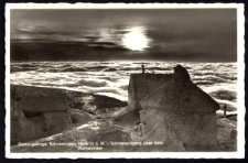 Riesengebirge. Schneekoppe 1605 m &uuml;. M. - Sonnenaufgang &uuml;ber dem Wolkenmeer [Dokument ikonograficzny]