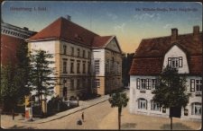 Hirschberg i. Schl. Die Wilhelm-Strasse, Ecke Berg-Strasse [Dokument ikonograficzny]